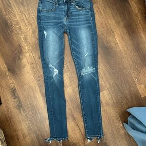 American Eagle Distressed jeggings